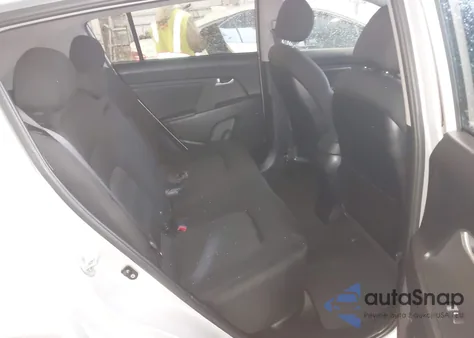 2011 Kia Sportage Lx z USA, uszkodzony, nr VIN KNDPBCA2XB7164294